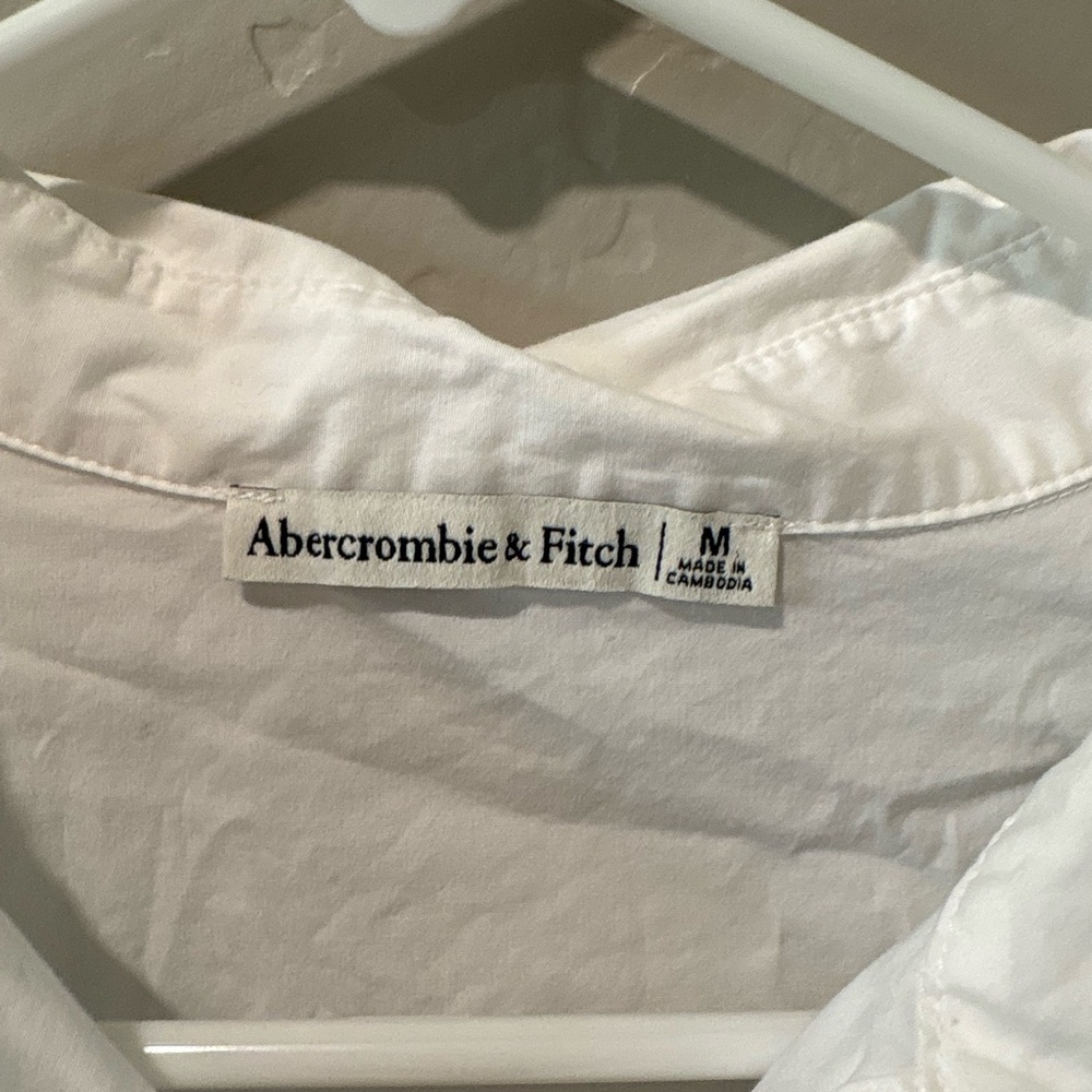 Abercrombie & Fitch White Button Up Crop Top - Picture 3 of 8